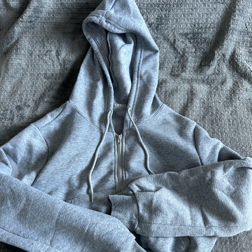 Cropped zip up